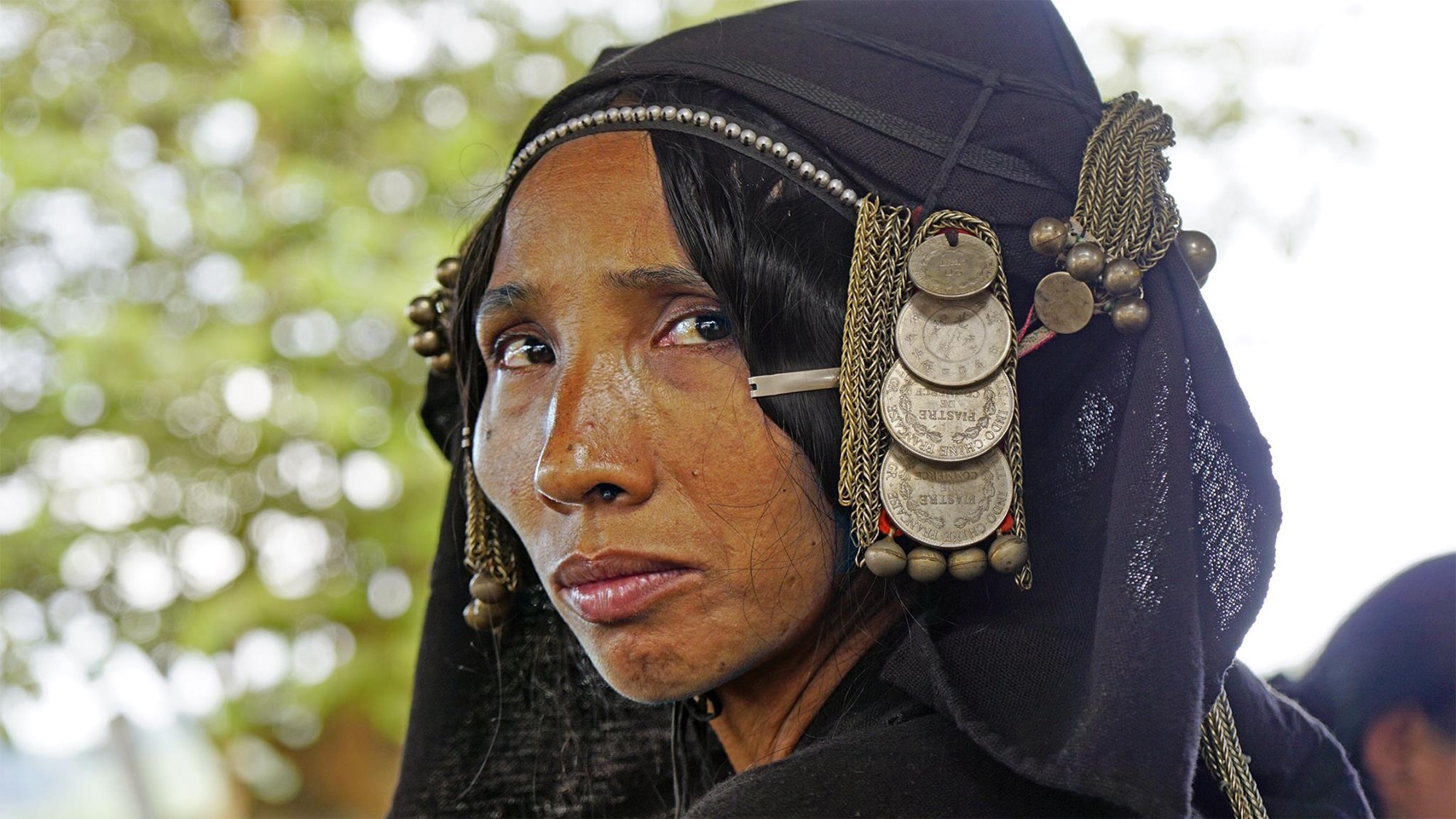 Femme d'une minorité ethnique près de Muang La